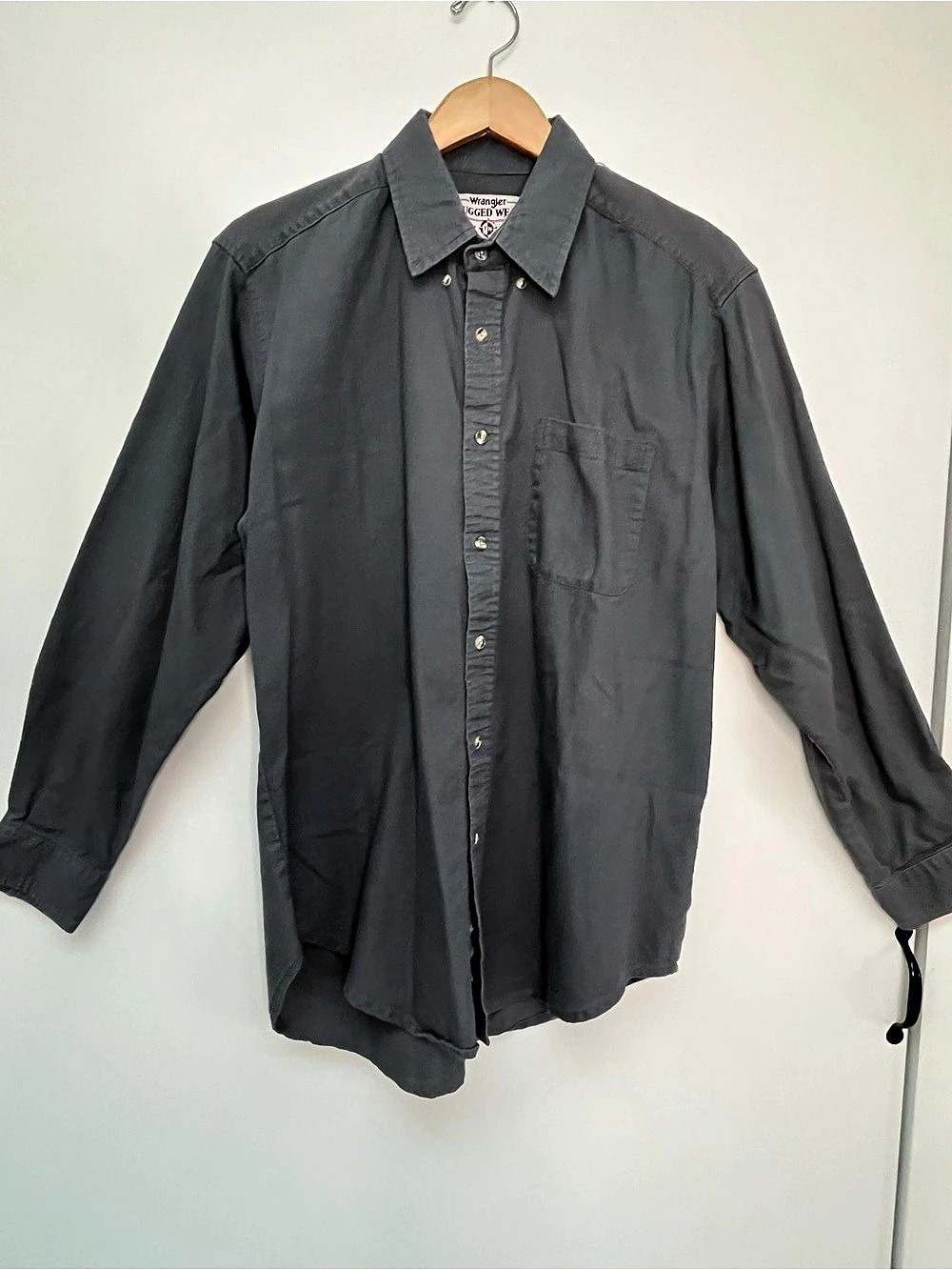 Vintage Wrangler Rugged Wear Men’s Grey Button Down Shirt - Size M